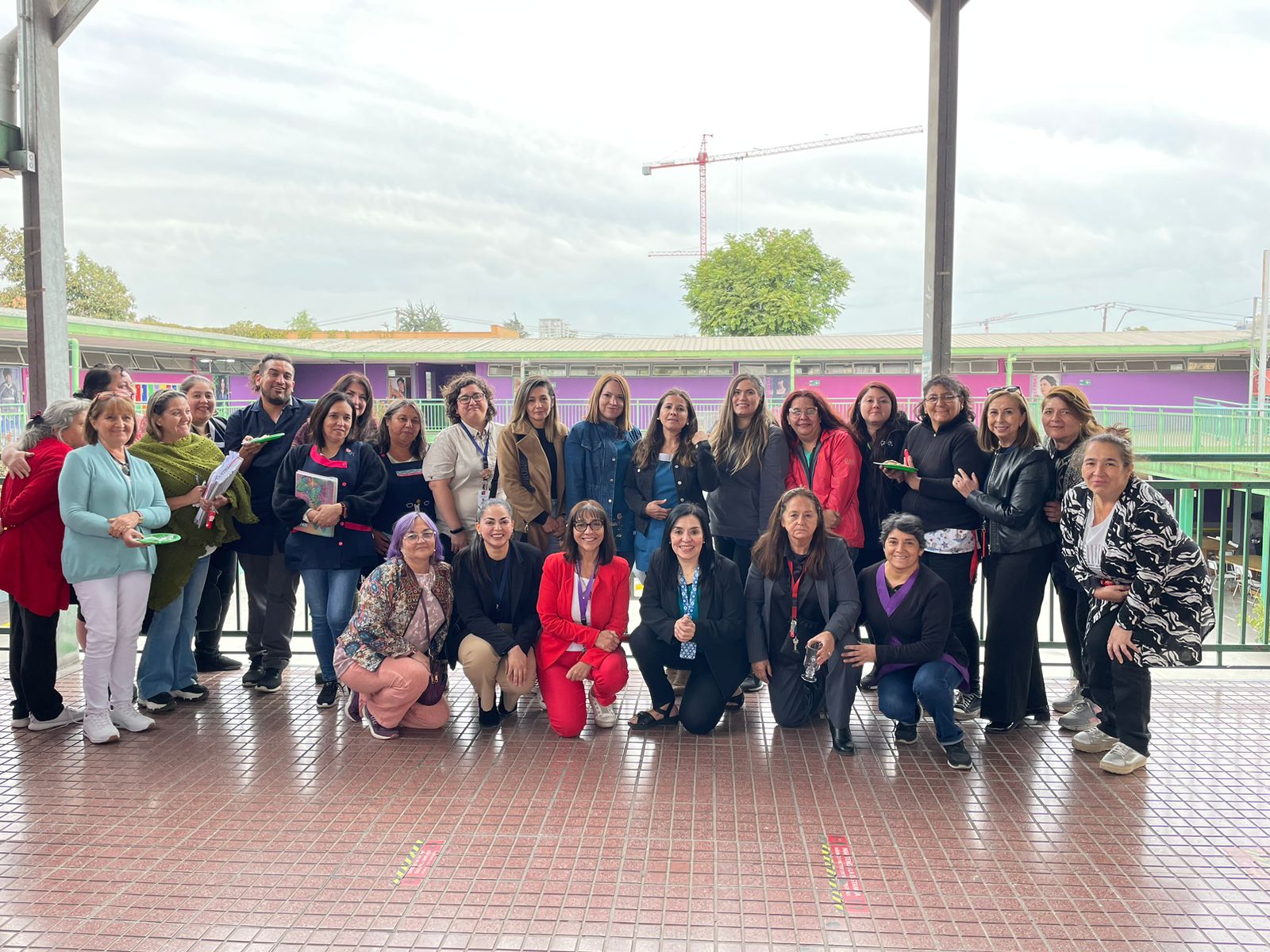 Directora Ejecutiva del Servicio Local de Educación Pública Los Libertadores visitó Escuelas de Conchalí para informar sobre el proceso de traspaso y conocer a las comunidades estudiantiles