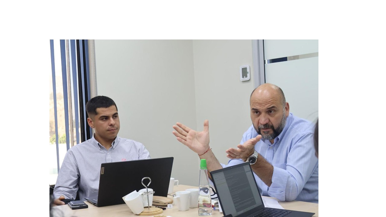 Equipo de la DISLEP realizó visita de seguimiento al SLEP Los Libertadores para evaluar avances del traspaso
