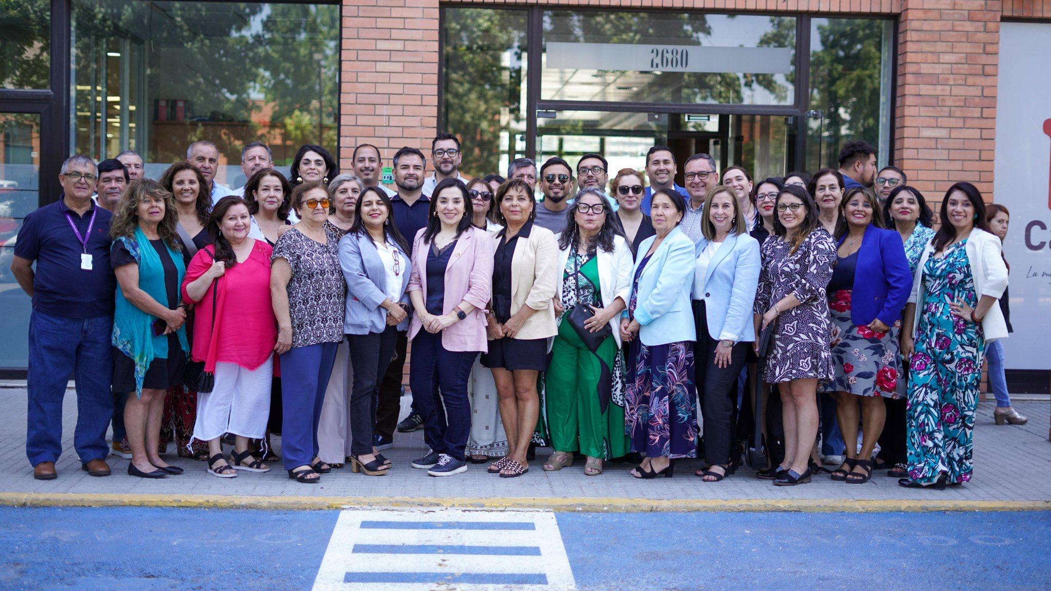 Directores y directoras de escuelas y liceos del SLEP Los Libertadores se reunieron para planificar el año educativo 2025