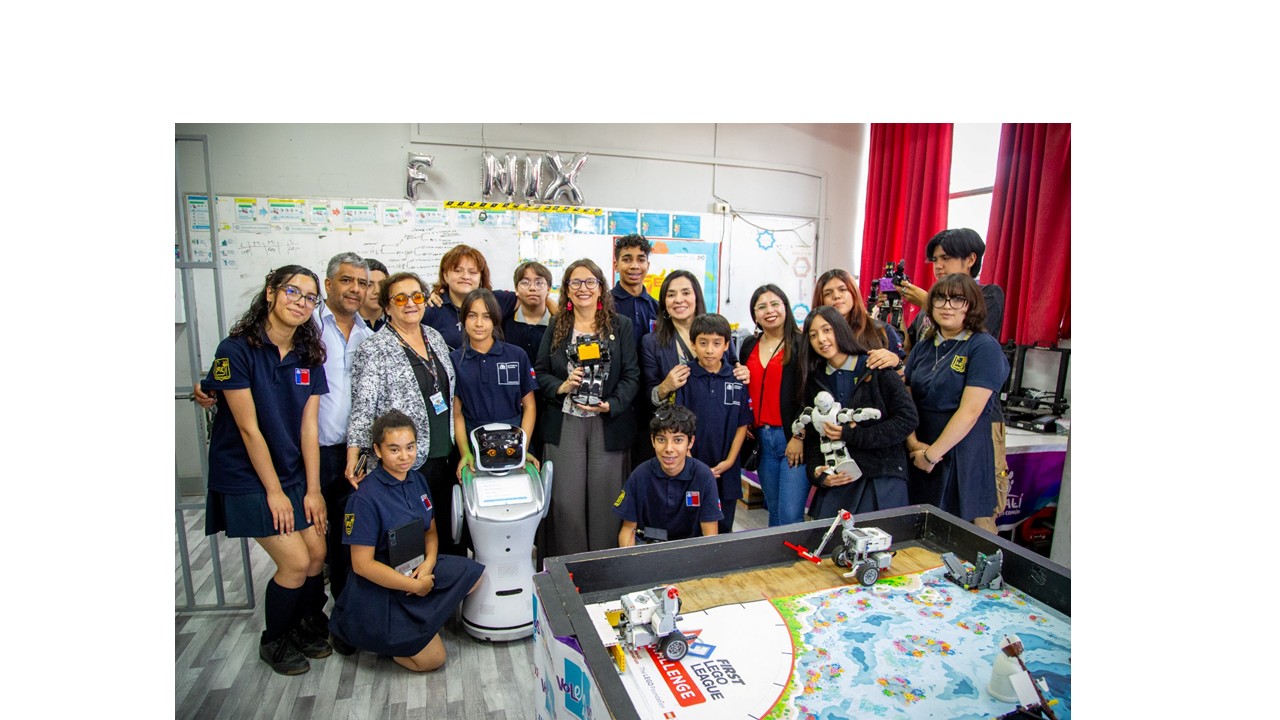 Mineduc lanza guía para potenciar el aprendizaje integrando el uso de la Inteligencia Artificial en contextos educativos